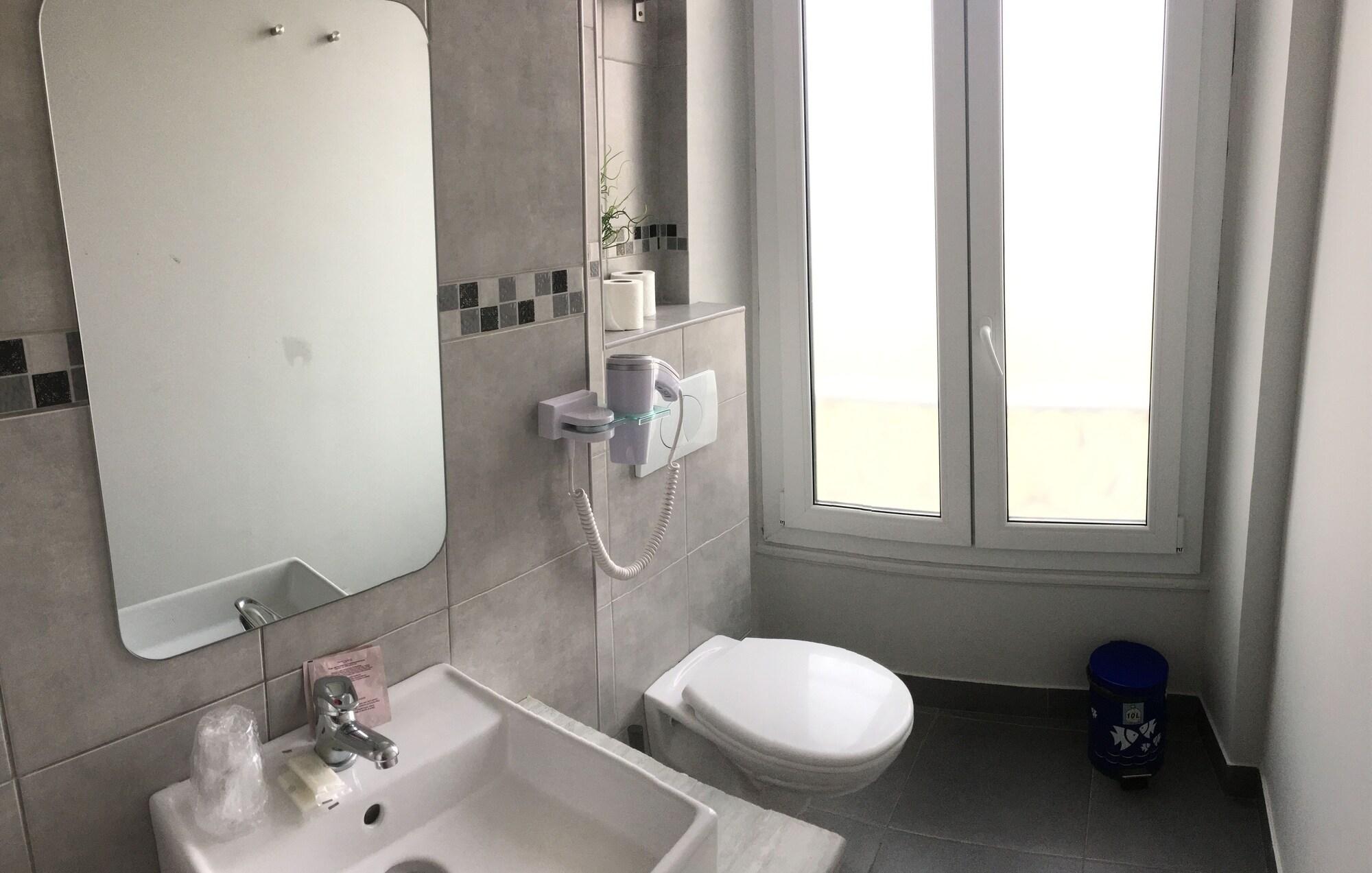 Hotel De Berne 2*