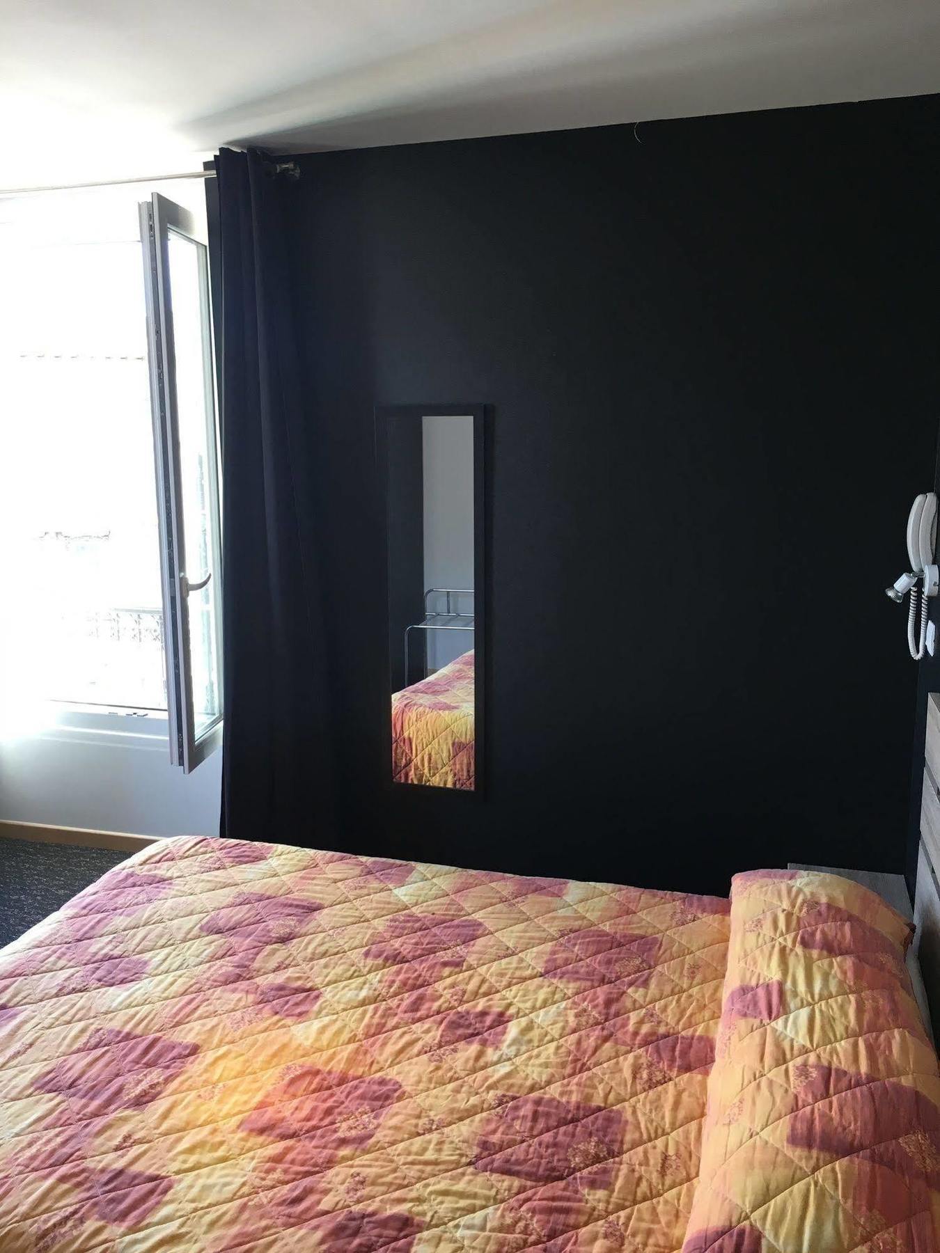 De Berne Hotel 2*